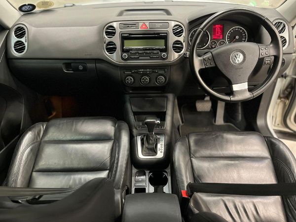 2009-Volkswagen-Tiguan-20-TDI-Sport-Style-4Motion-Auto image:11