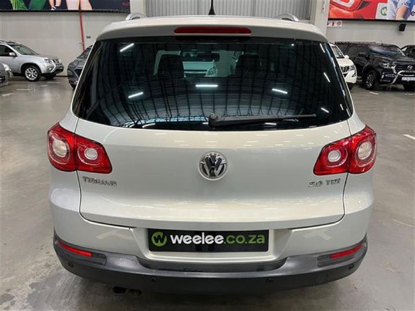 2009-Volkswagen-Tiguan-20-TDI-Sport-Style-4Motion-Auto image:5