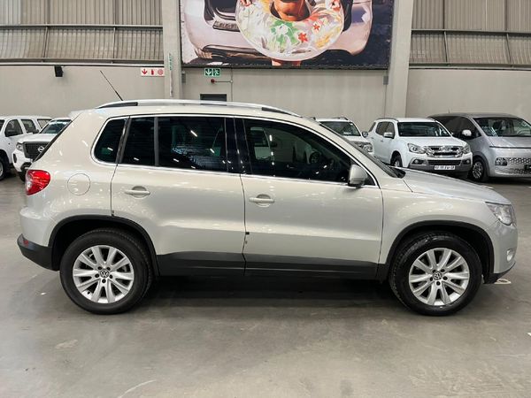 2009-Volkswagen-Tiguan-20-TDI-Sport-Style-4Motion-Auto image:7