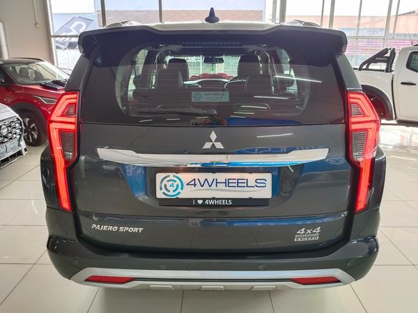 2022-Mitsubishi-Pajero-Sport-24D-4x4-Exceed-Auto image:4