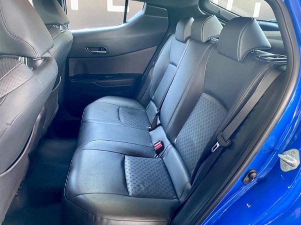 2020-Toyota-C-HR-12T-Luxury-Auto image:17