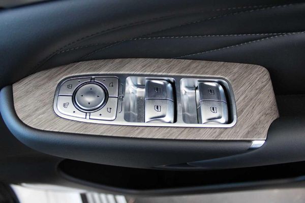 2026-GWM-Tank-500-20T-Ultra-Luxury-Hybrid-4x4-Auto image:12
