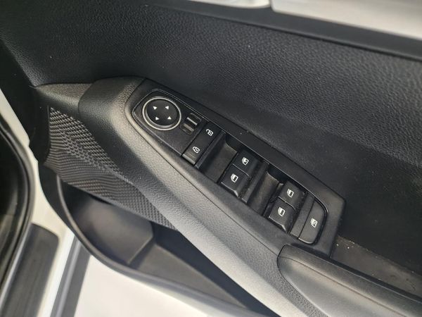 2022-Kia-Seltos-15D-EX-Auto image:11