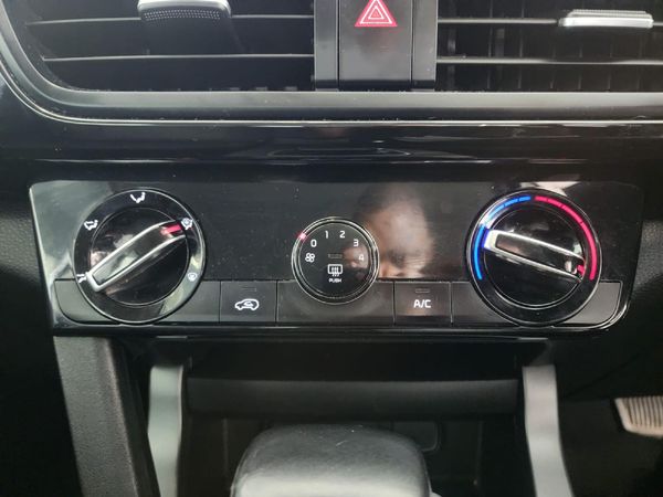 2022-Kia-Seltos-15D-EX-Auto image:18
