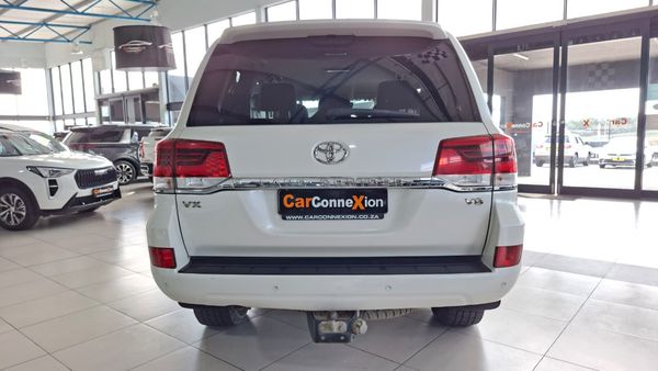 2017-Toyota-Land-Cruiser-200-45-D-V8-VX-Auto image:7
