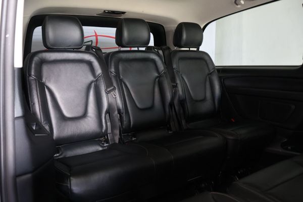 2016-Mercedes-Benz-V-Class-V-220-CDi-Auto image:10