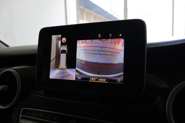 2016-Mercedes-Benz-V-Class-V-220-CDi-Auto image:11