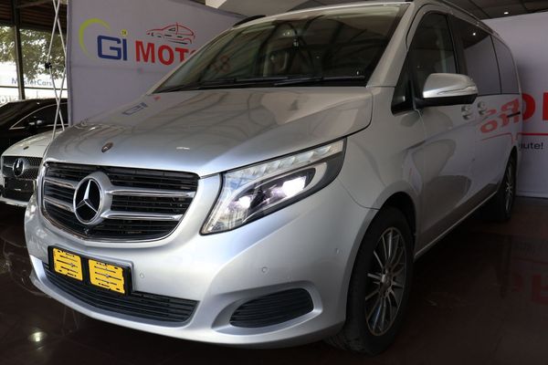 2016-Mercedes-Benz-V-Class-V-220-CDi-Auto image:2