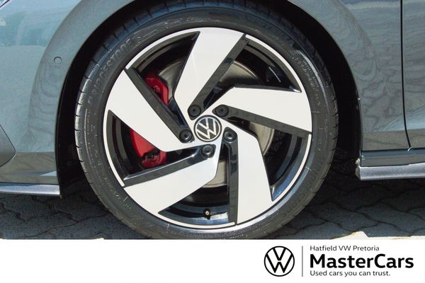 2024-Volkswagen-Golf-8-GTI-20-TSI-Auto image:5