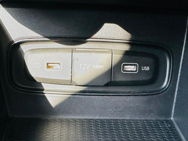 2022-Hyundai-Venue-10-TGDI-Fluid-DCT image:15