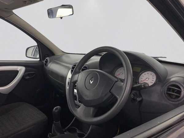 2009-Renault-Sandero-16-Expression image:17