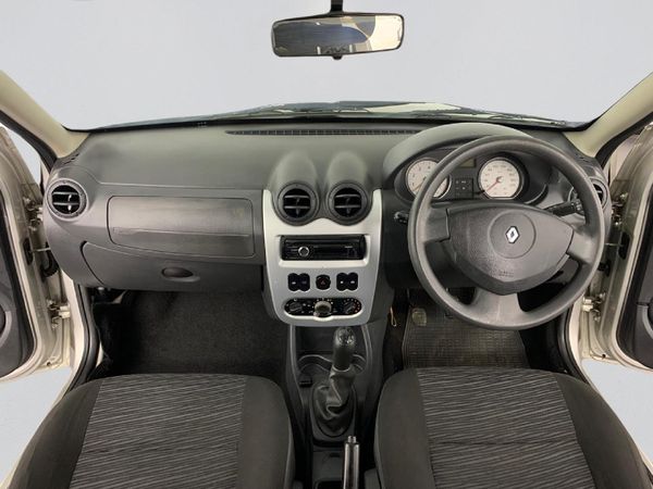 2009-Renault-Sandero-16-Expression image:8