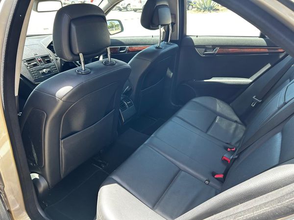 2009-Mercedes-Benz-C-Class-C-180K-BE-Classic-Auto image:12