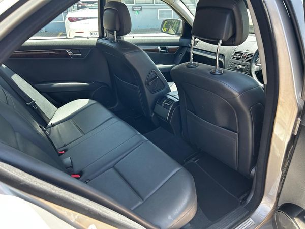2009-Mercedes-Benz-C-Class-C-180K-BE-Classic-Auto image:16