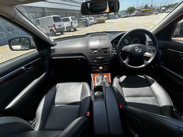 2009-Mercedes-Benz-C-Class-C-180K-BE-Classic-Auto image:19