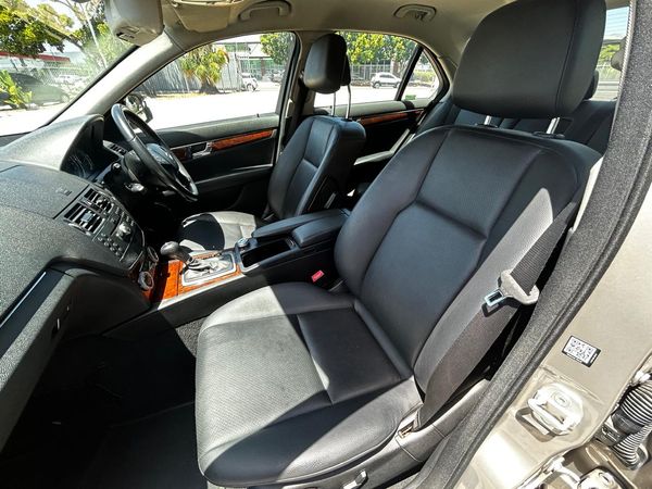 2009-Mercedes-Benz-C-Class-C-180K-BE-Classic-Auto image:22