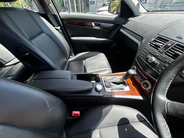 2009-Mercedes-Benz-C-Class-C-180K-BE-Classic-Auto image:26