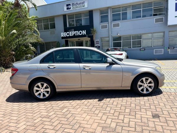 2009-Mercedes-Benz-C-Class-C-180K-BE-Classic-Auto image:6