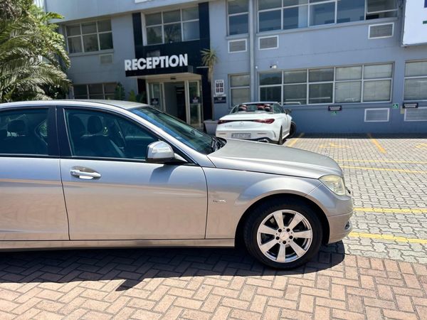 2009-Mercedes-Benz-C-Class-C-180K-BE-Classic-Auto image:8