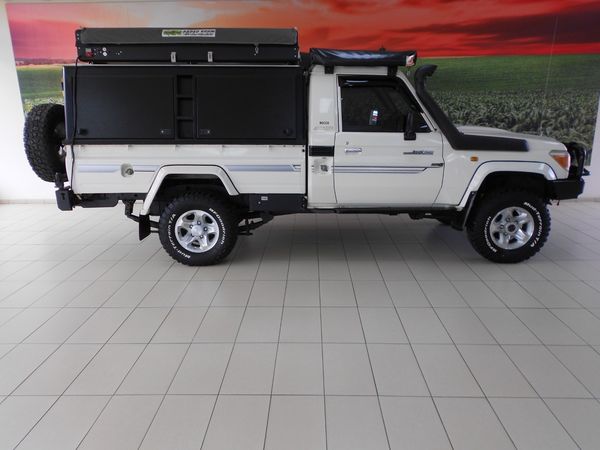 2008-Toyota-Land-Cruiser-70-45-Single-Cab image:2
