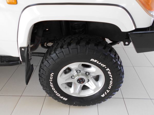 2008-Toyota-Land-Cruiser-70-45-Single-Cab image:5