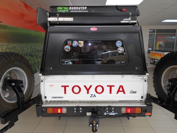 2008-Toyota-Land-Cruiser-70-45-Single-Cab image:7