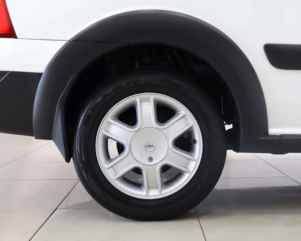 2015-Nissan-NP200-15-dCi-Safety-Pack image:7