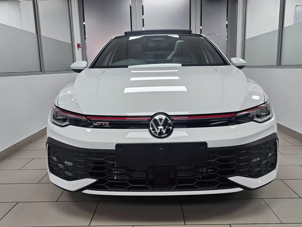 2026-Volkswagen-Golf-8-GTI-20-TSI-DSG image:1