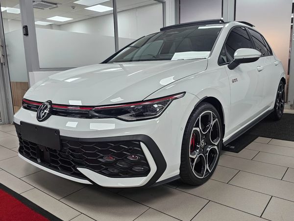 2026-Volkswagen-Golf-8-GTI-20-TSI-DSG image:2