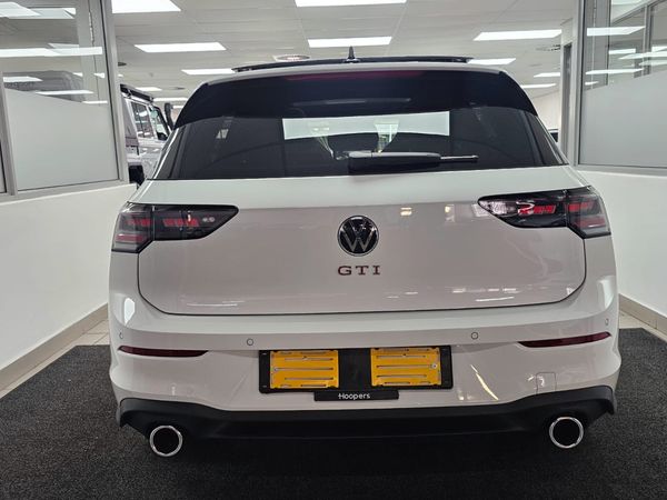 2026-Volkswagen-Golf-8-GTI-20-TSI-DSG image:4