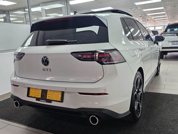 2026-Volkswagen-Golf-8-GTI-20-TSI-DSG image:5