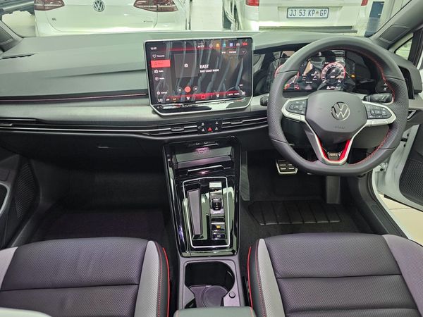 2026-Volkswagen-Golf-8-GTI-20-TSI-DSG image:6