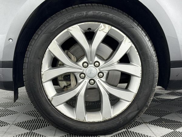 2020-Land-Rover-Range-Rover-Evoque-20-T-SE-183kW-P250 image:4