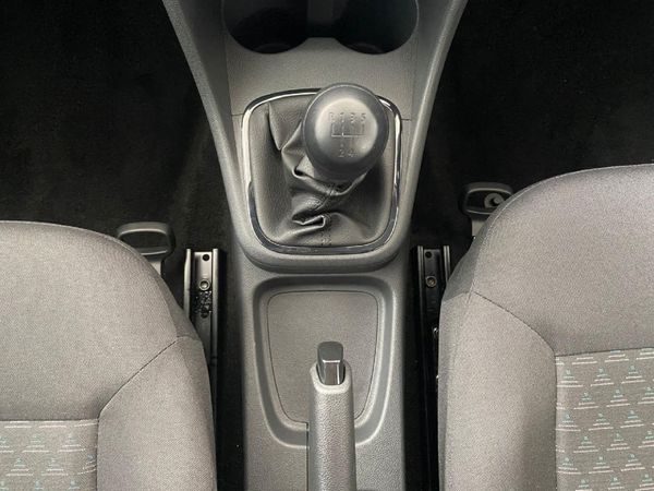 2025-Volkswagen-Polo-Vivo-14 image:14