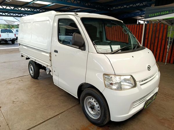 2013-Daihatsu-Gran-Max-15 image:3