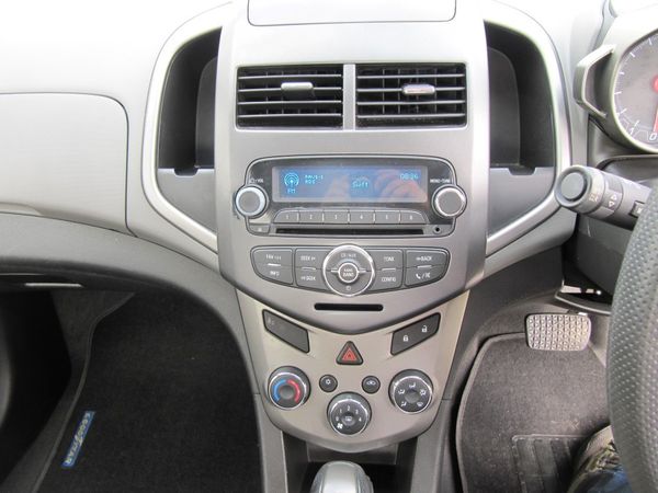 2012-Chevrolet-Sonic-16-LS-Auto image:10