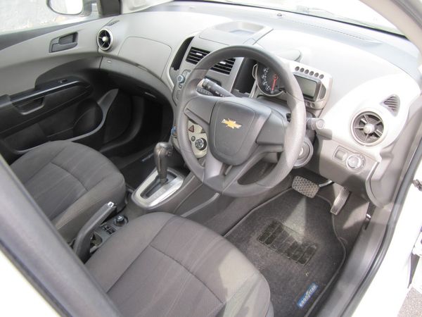 2012-Chevrolet-Sonic-16-LS-Auto image:5