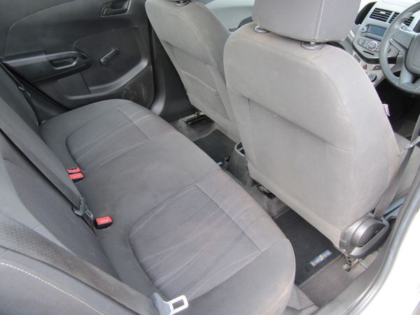 2012-Chevrolet-Sonic-16-LS-Auto image:6