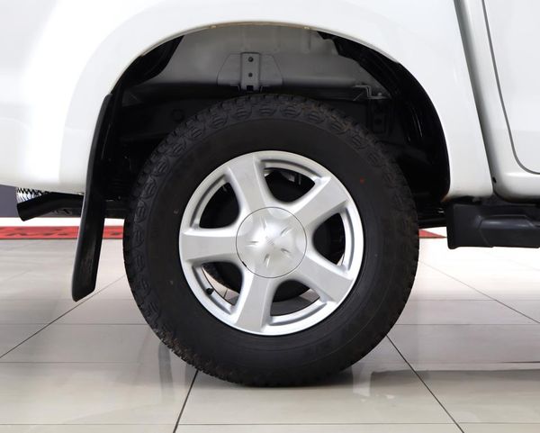 2023-Isuzu-D-Max-250-HO-Hi-Rider-Double-Cab image:12