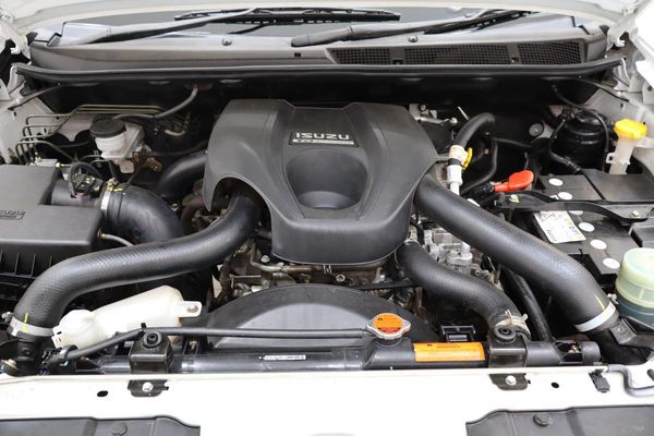 2023-Isuzu-D-Max-250-HO-Hi-Rider-Double-Cab image:18