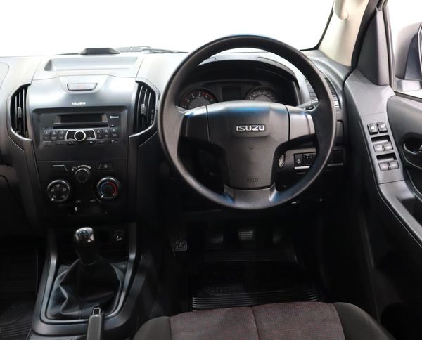 2023-Isuzu-D-Max-250-HO-Hi-Rider-Double-Cab image:6