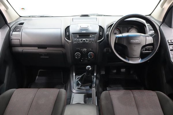 2023-Isuzu-D-Max-250-HO-Hi-Rider-Double-Cab image:7