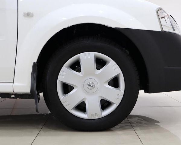 2022-Nissan-NP200-16-AC-Safety-Pack image:12