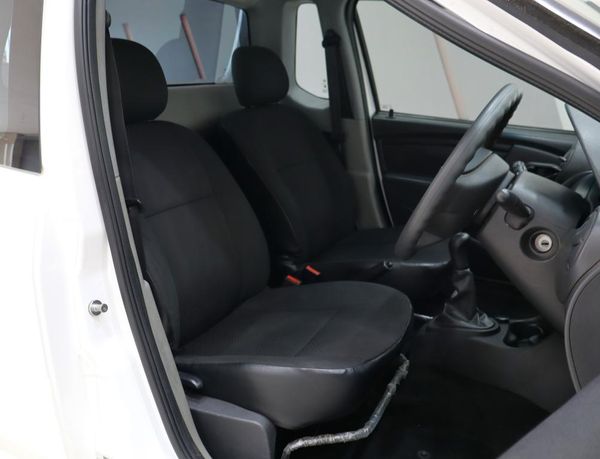 2022-Nissan-NP200-16-AC-Safety-Pack image:13