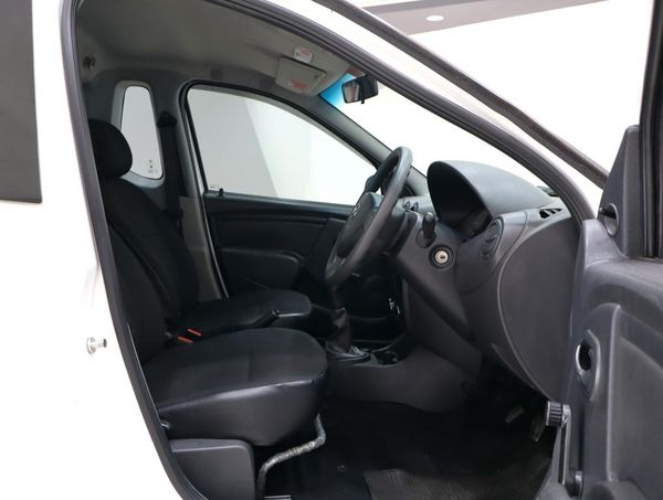 2022-Nissan-NP200-16-AC-Safety-Pack image:14