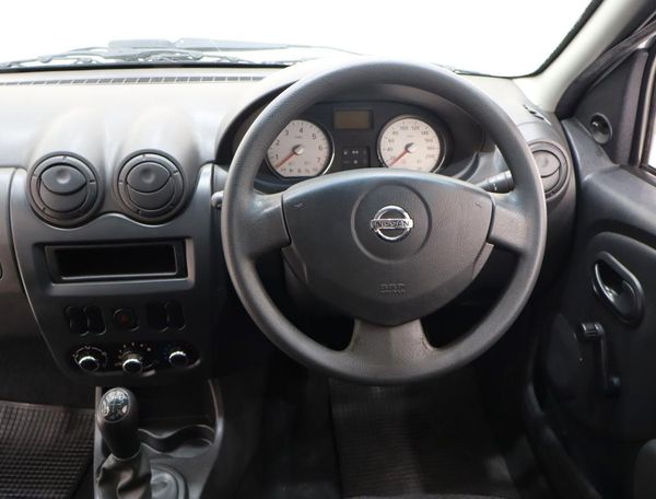 2022-Nissan-NP200-16-AC-Safety-Pack image:6