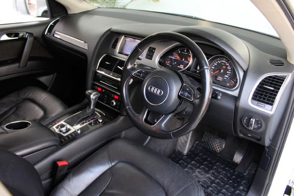 2014-Audi-Q7-30-TDI-quattro-Auto image:11