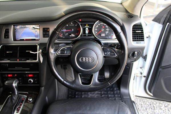 2014-Audi-Q7-30-TDI-quattro-Auto image:12