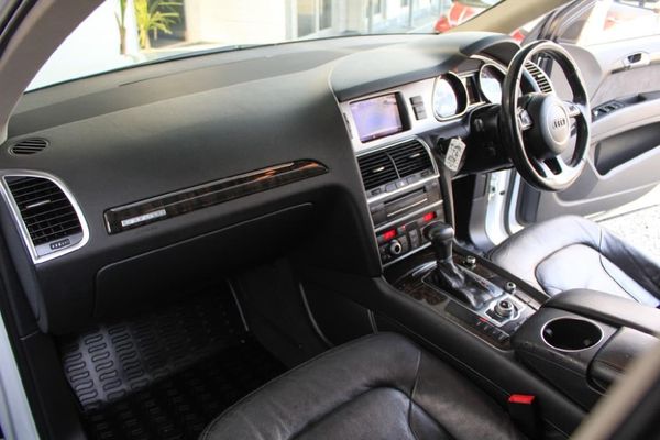 2014-Audi-Q7-30-TDI-quattro-Auto image:14