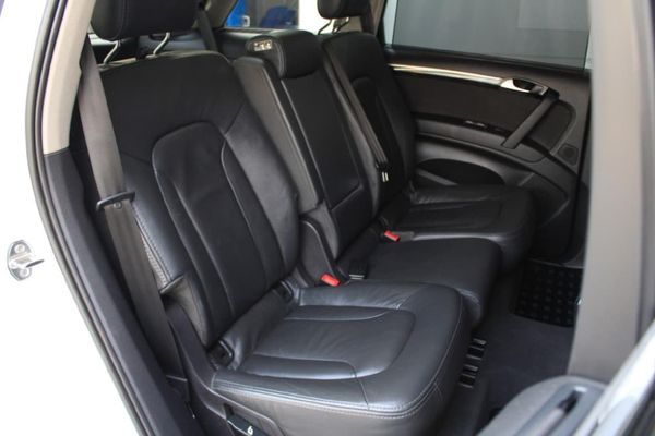 2014-Audi-Q7-30-TDI-quattro-Auto image:16